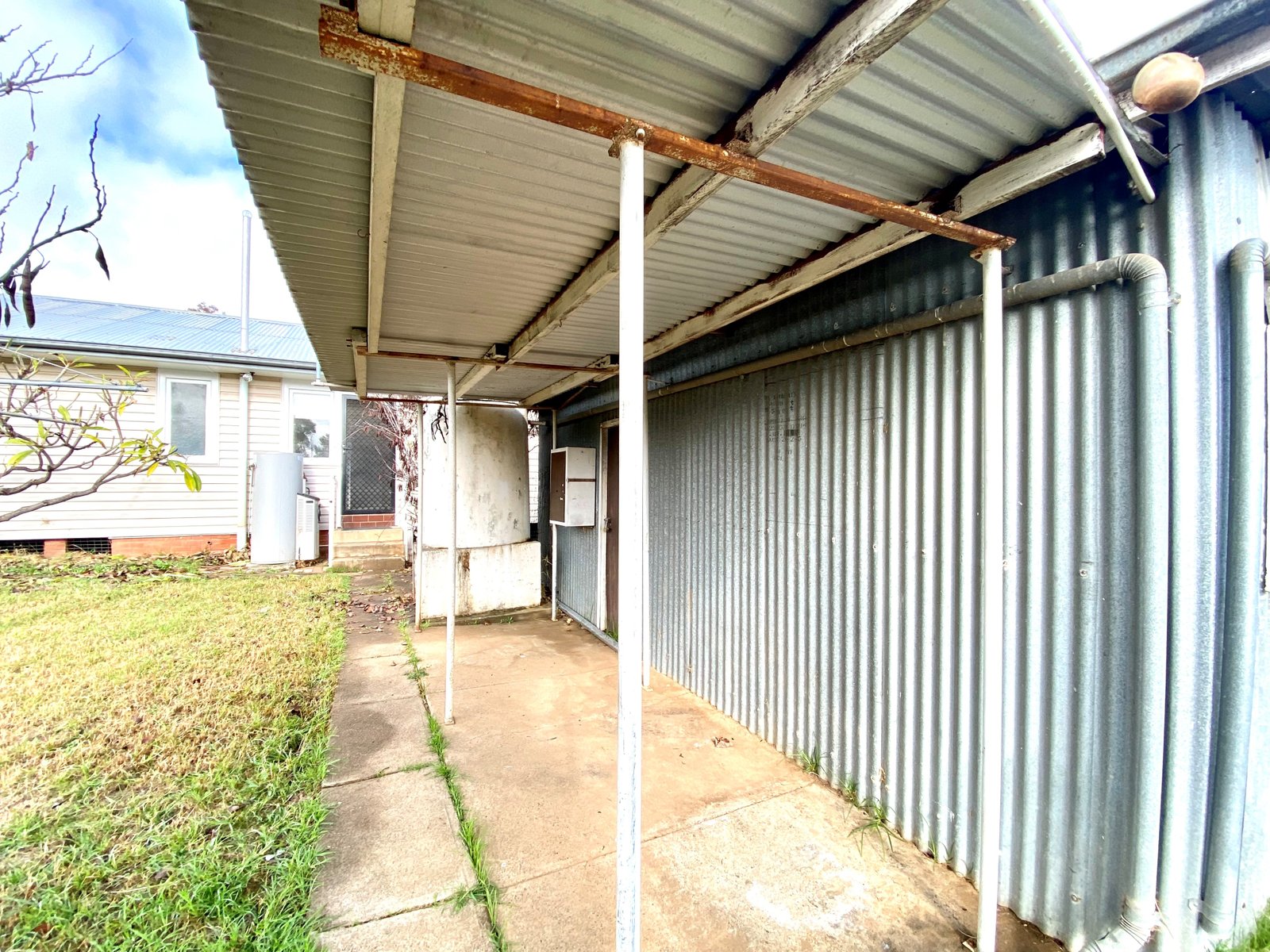 144 Robert Street TAMWORTH 16