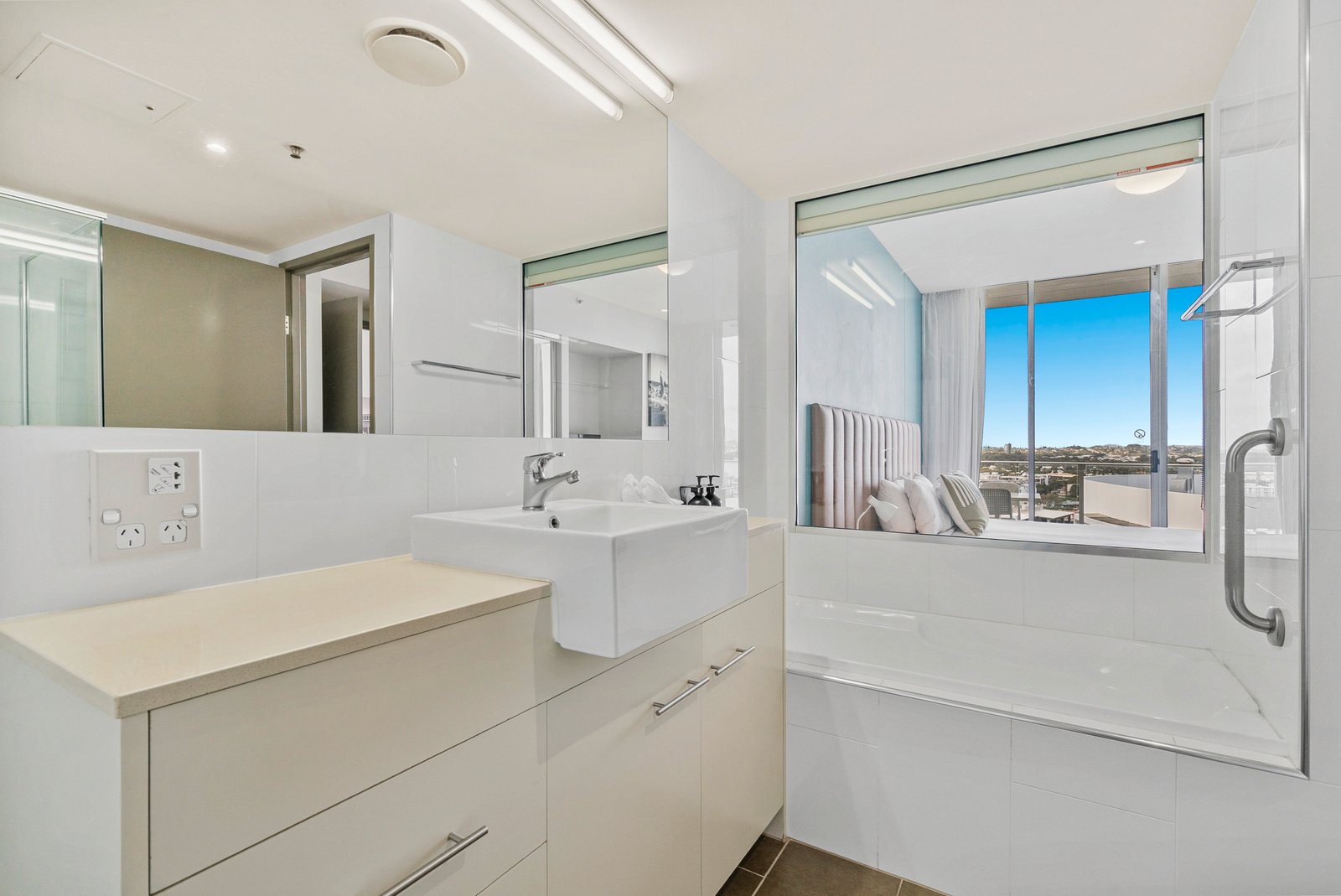 1442/6-8 Stuart Street TWEED HEADS 8