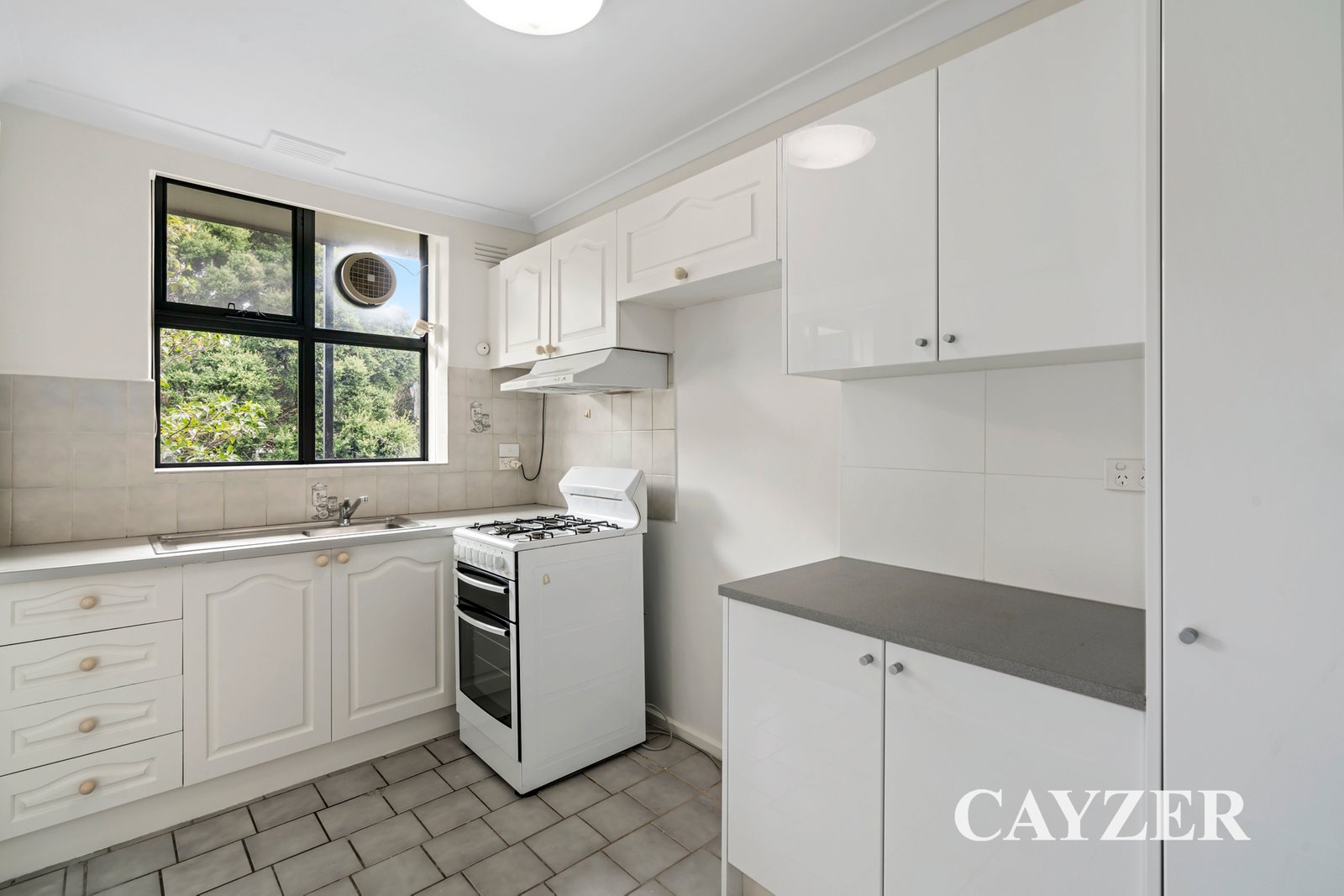 Gallery: 14/45 Alma Road