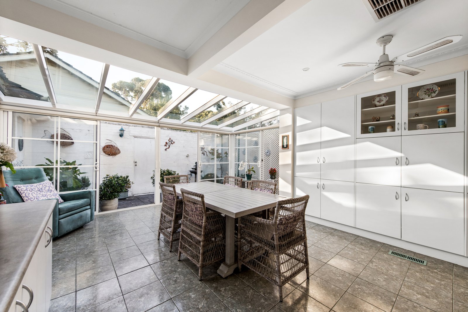 Gallery: 1/447 Beach Road