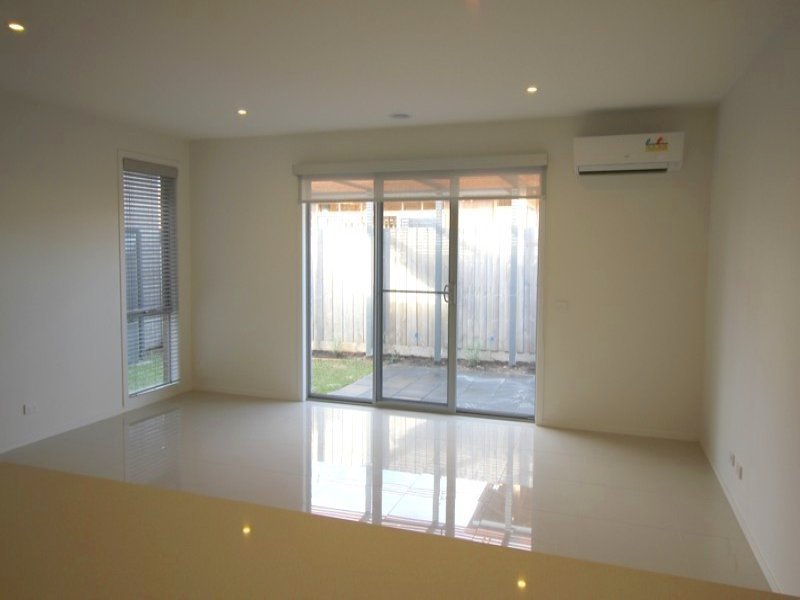Gallery: 14/47 Green Island Avenue