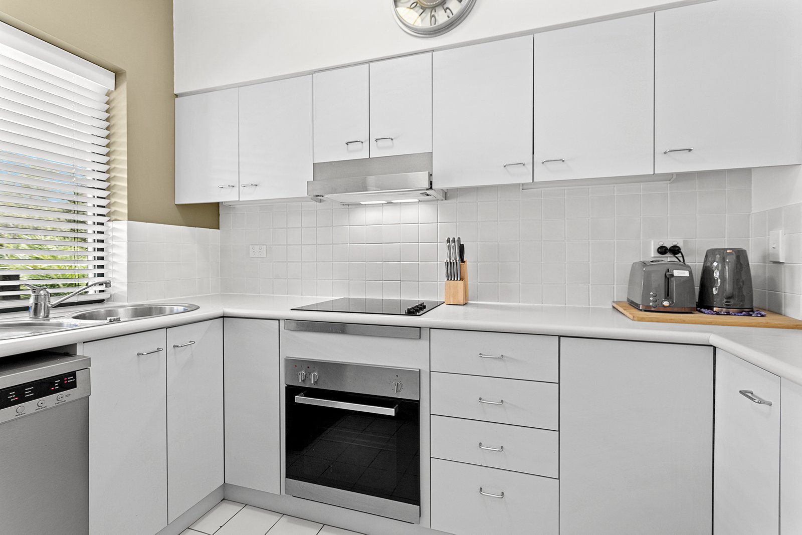 1447/615 Kunapipi Road LAGUNA QUAYS 3