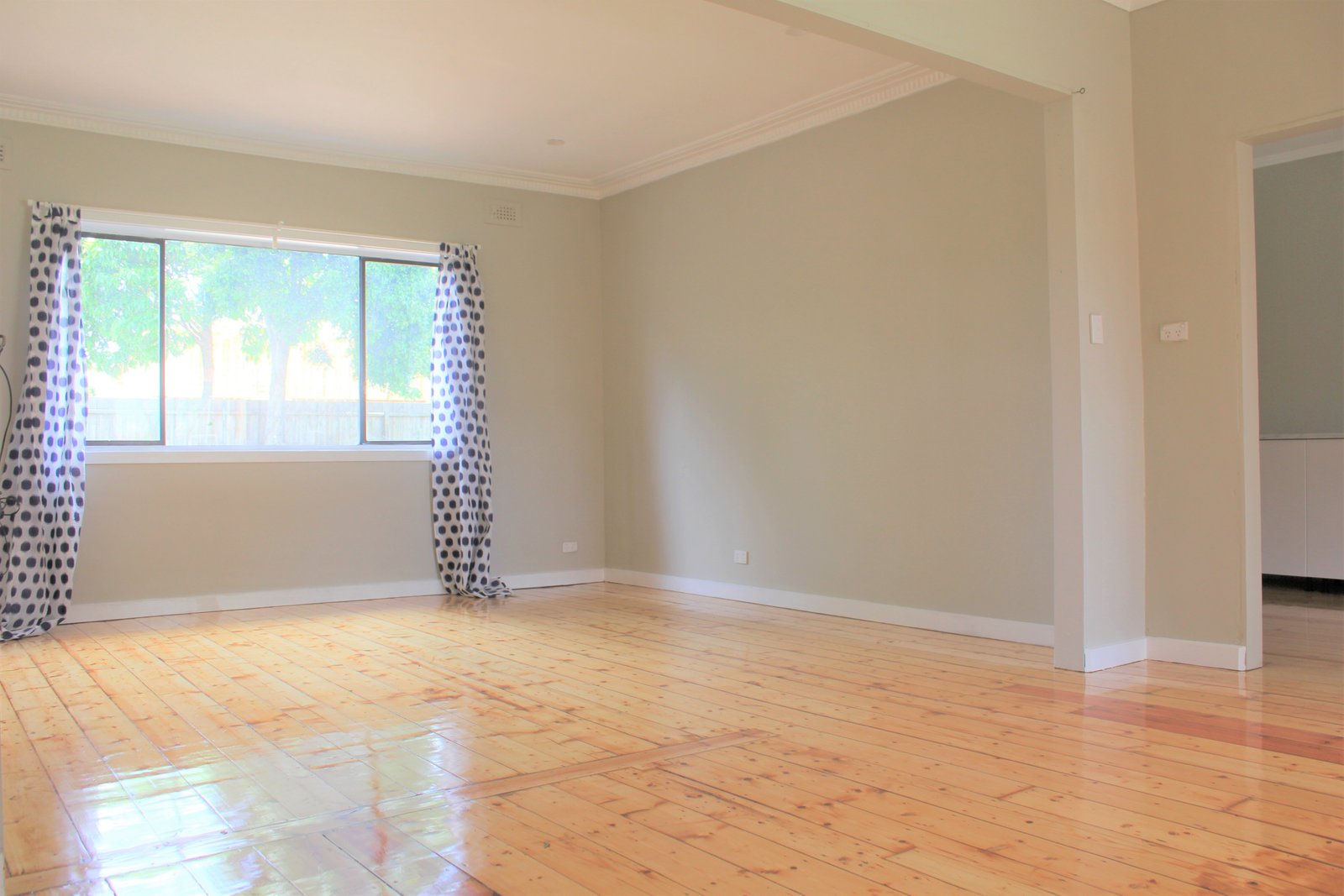 Gallery: 1448 Centre Road
