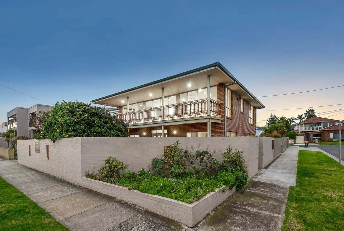 Gallery: 145 Beach Road