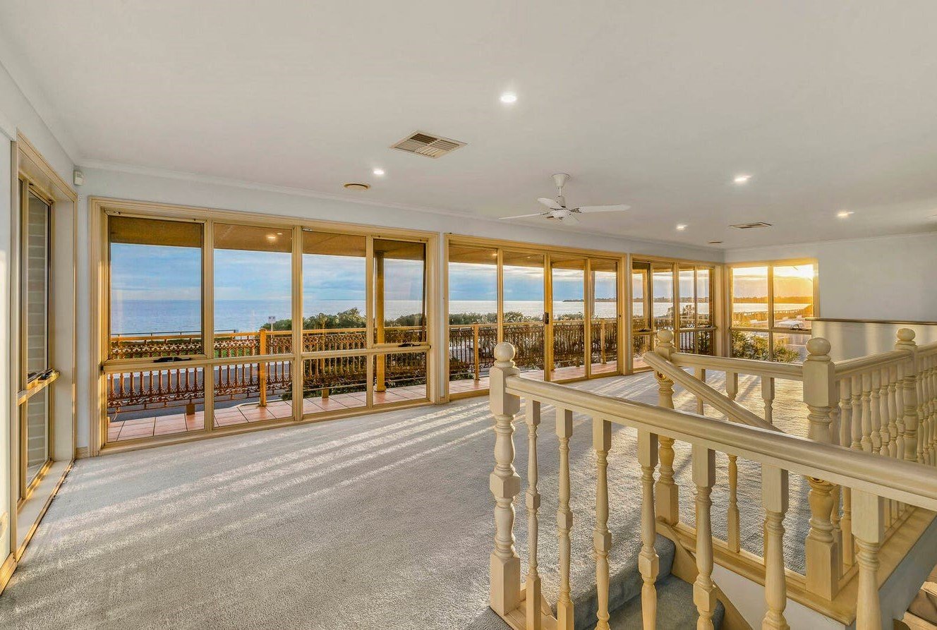 Gallery: 145 Beach Road