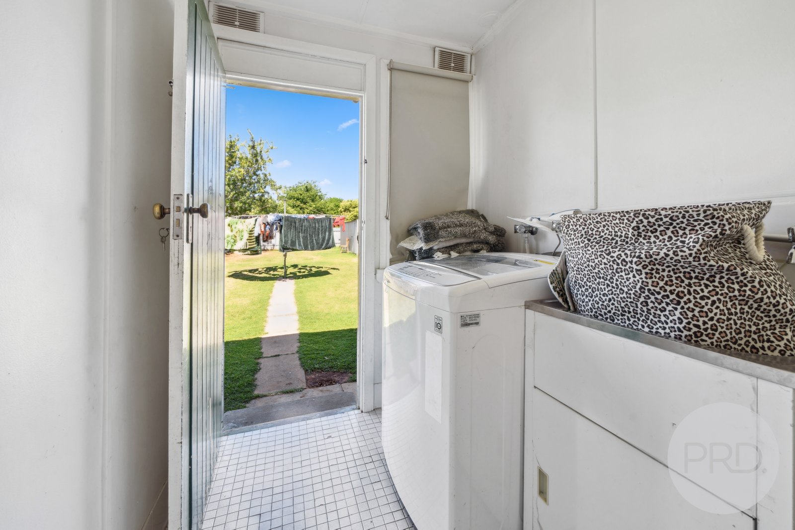 145 Bourke Street MOUNT AUSTIN 8