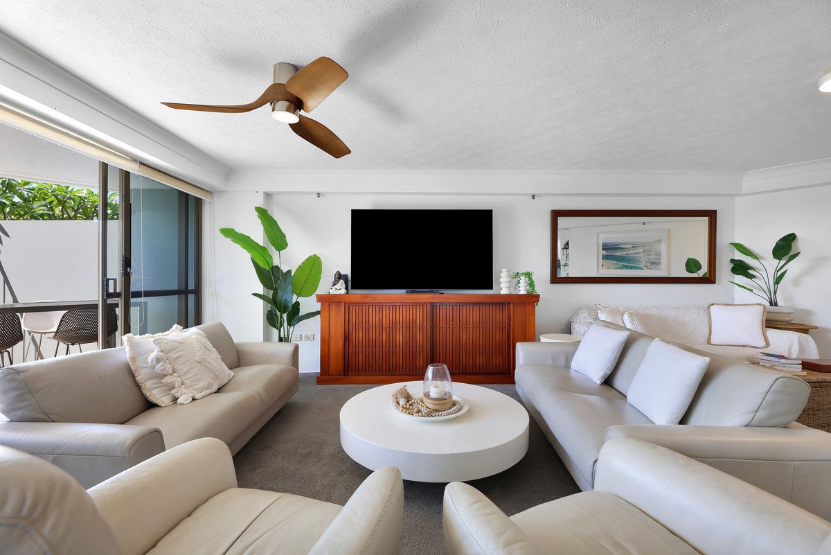 1/45 Hayle Street Burleigh Heads 6