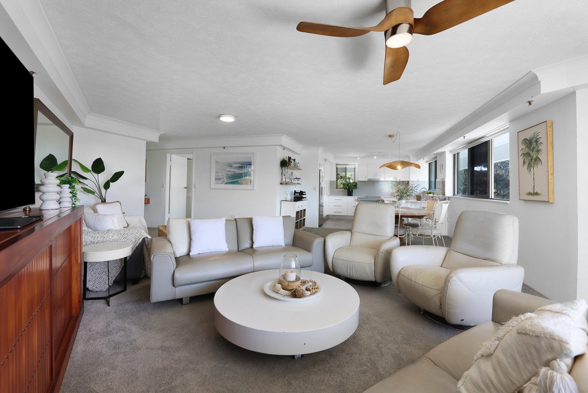 1/45 Hayle Street Burleigh Heads 11