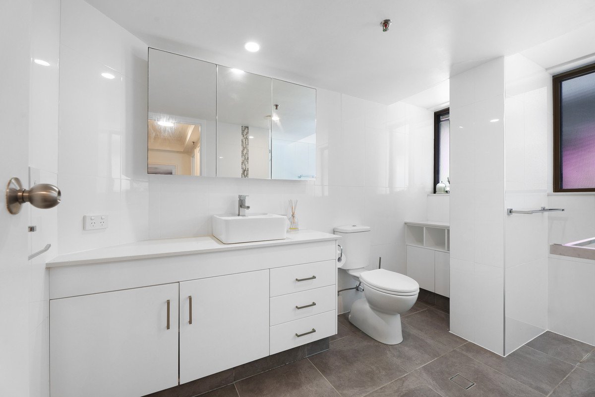 1/45 Hayle Street Burleigh Heads 16