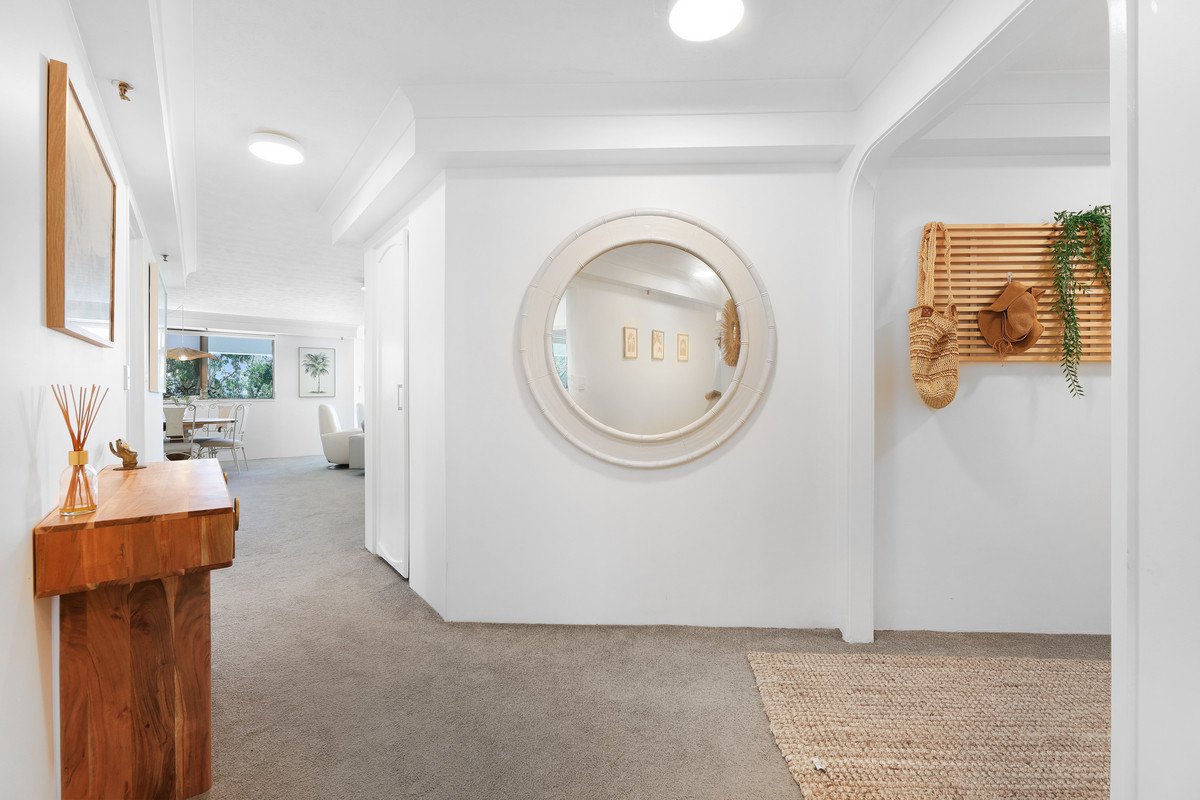 1/45 Hayle Street Burleigh Heads 18