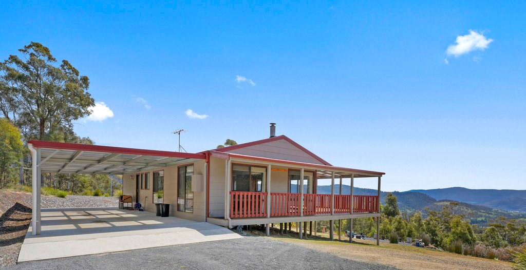 145 Jefferys Track LACHLAN 1