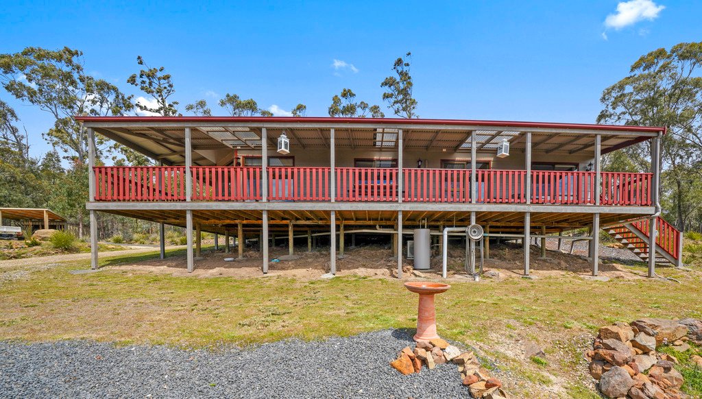 145 Jefferys Track LACHLAN 2