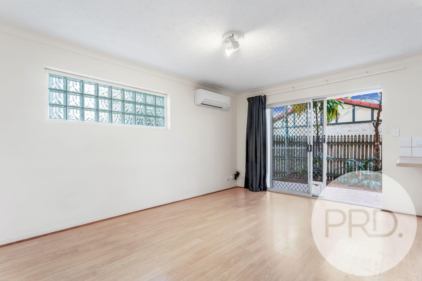 1/45 Oliver Street NUNDAH 4