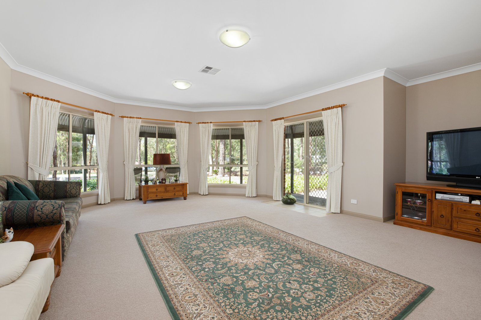 145 Parish Drive THORNTON 4