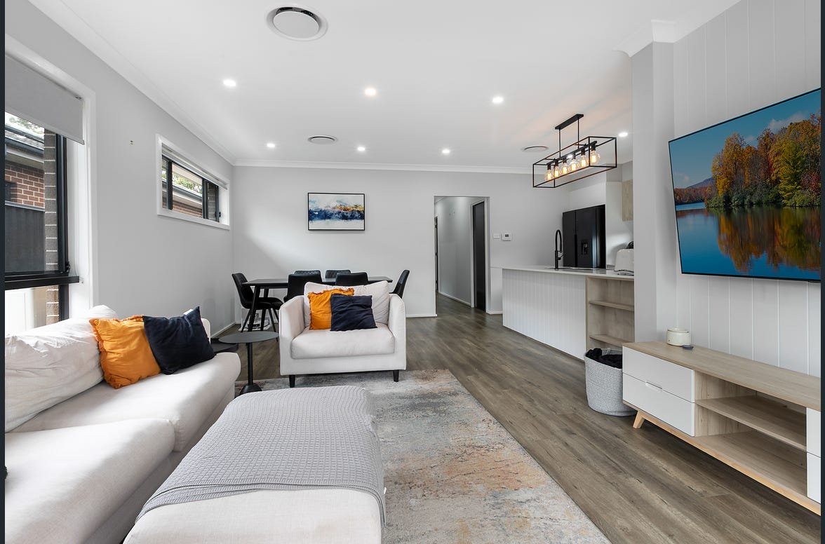 145 Sixteenth Ave  AUSTRAL 2