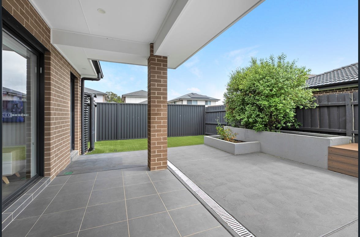 145 Sixteenth Ave  AUSTRAL 6