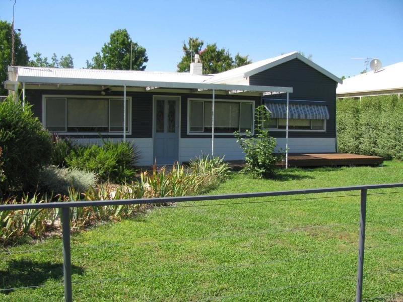 145 Strzelecki Way CORRYONG 1
