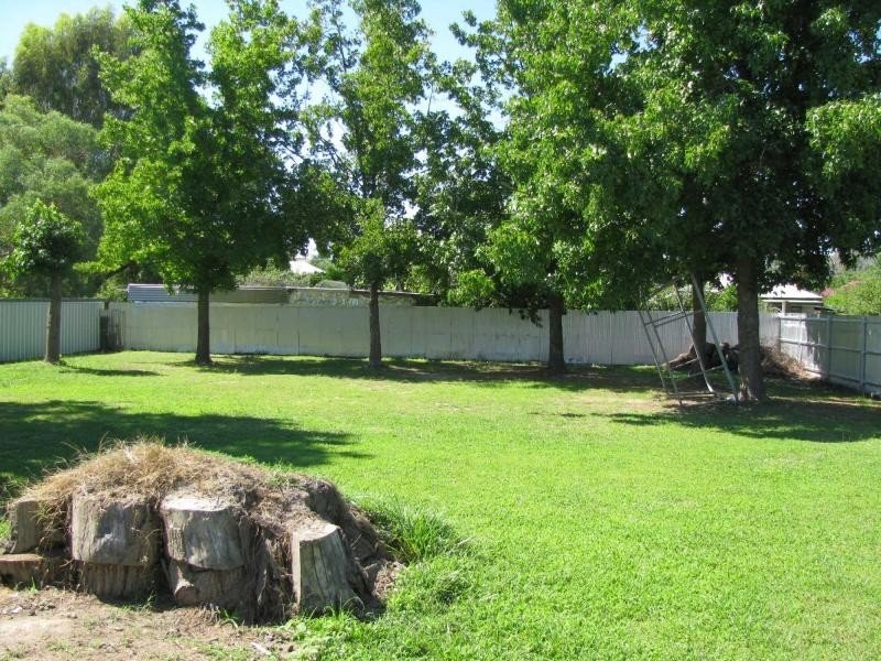 145 Strzelecki Way CORRYONG 10