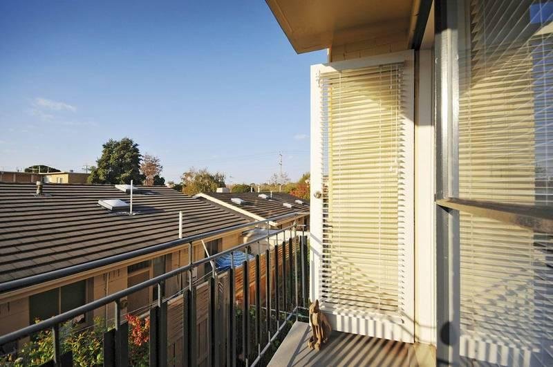 Gallery: 14/51 Kooyong Road