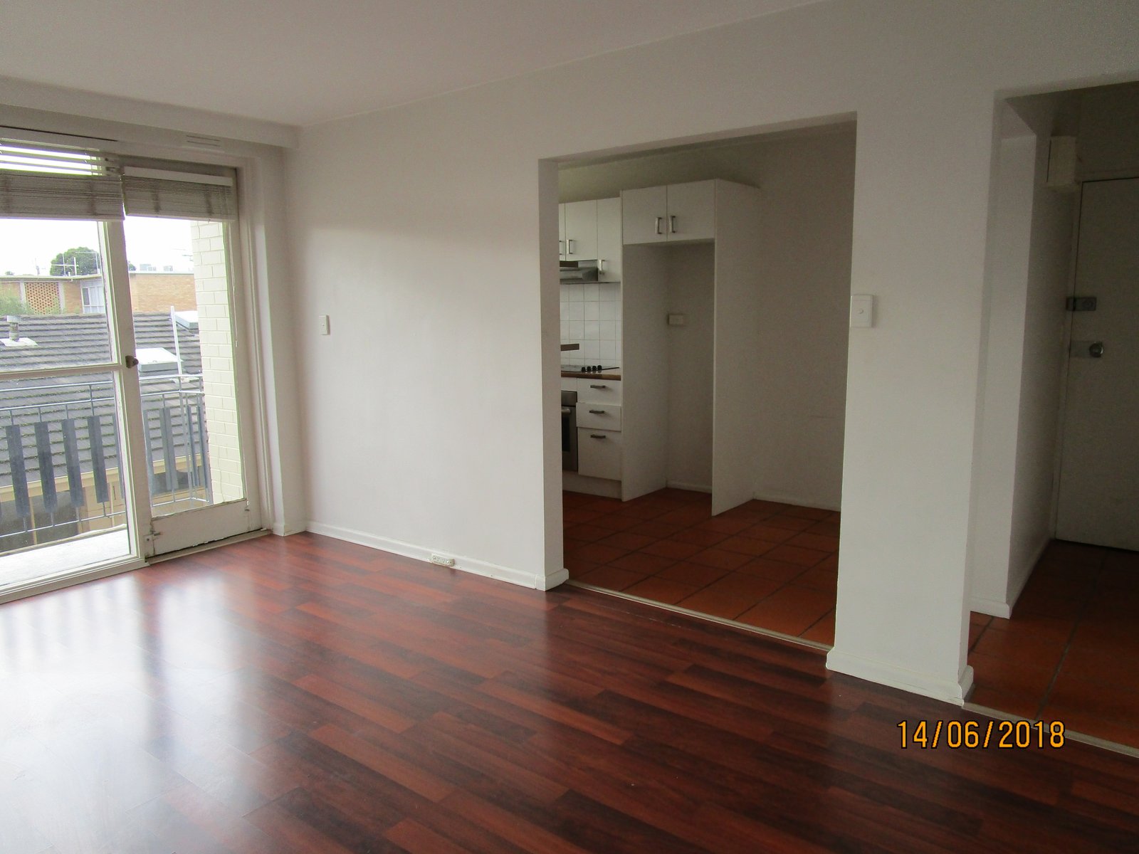 Gallery: 14/51 Kooyong Road