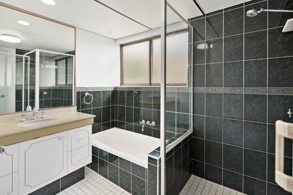 145/6 Eshelby Drive CANNONVALE 10