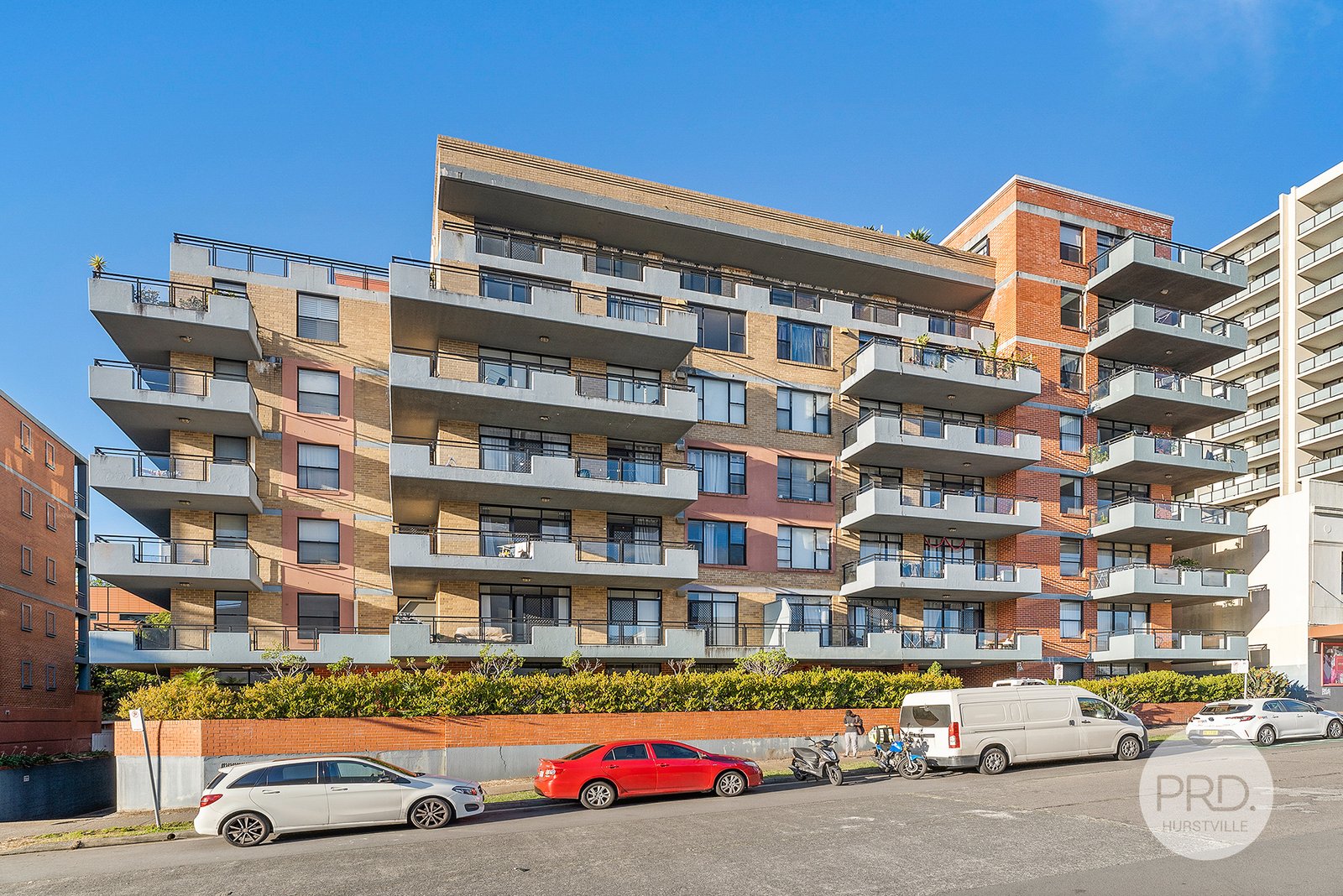 14/6-12 Carrington Avenue HURSTVILLE 8