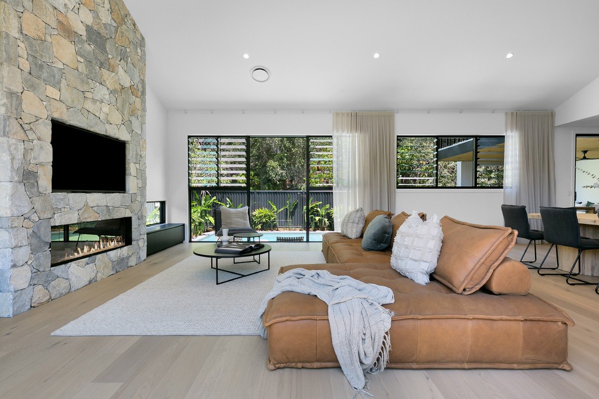 146 Acanthus Avenue BURLEIGH WATERS 10