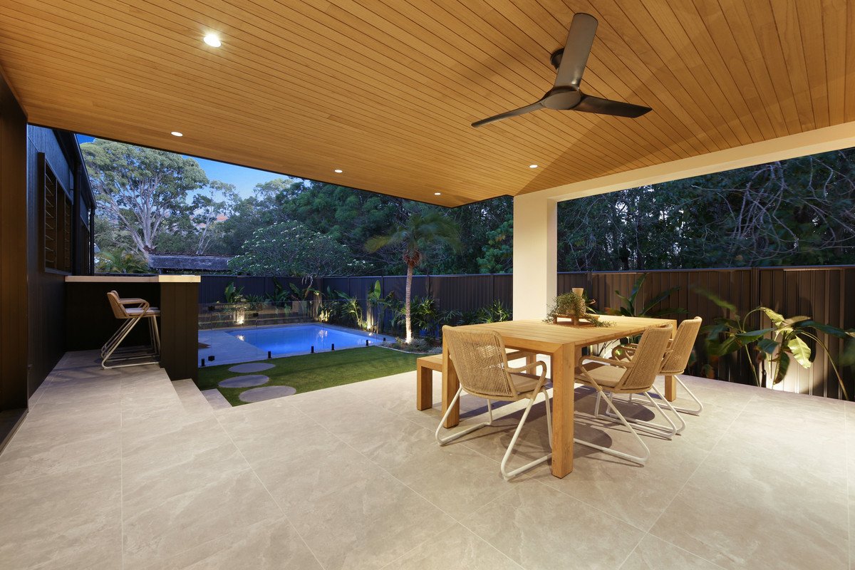 146 Acanthus Avenue BURLEIGH WATERS 32