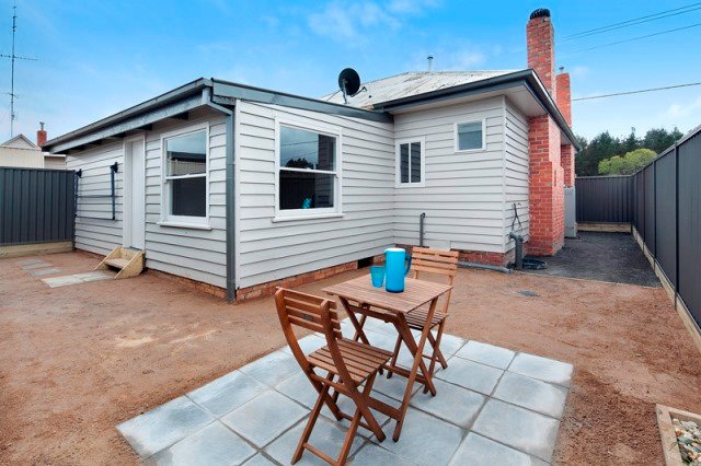 1/46 Bridge Street SEBASTOPOL 11