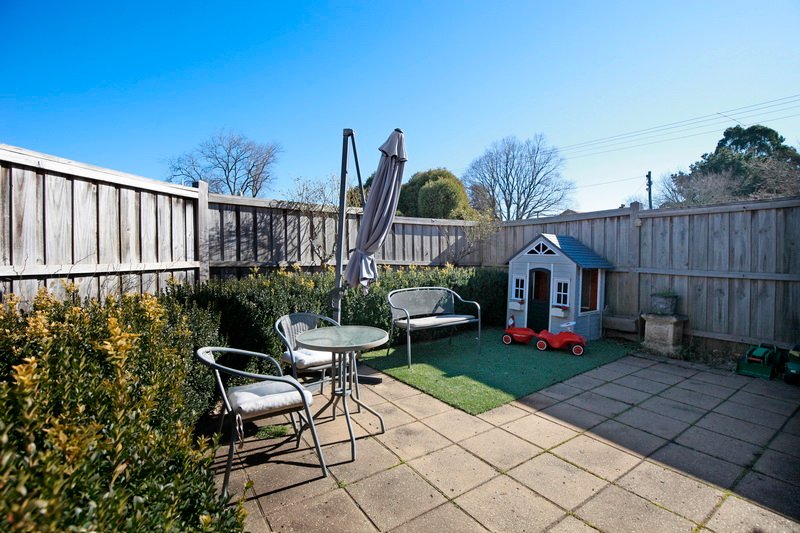 Real Estate and Property in 1/46 Forest Street, Woodend, VIC
