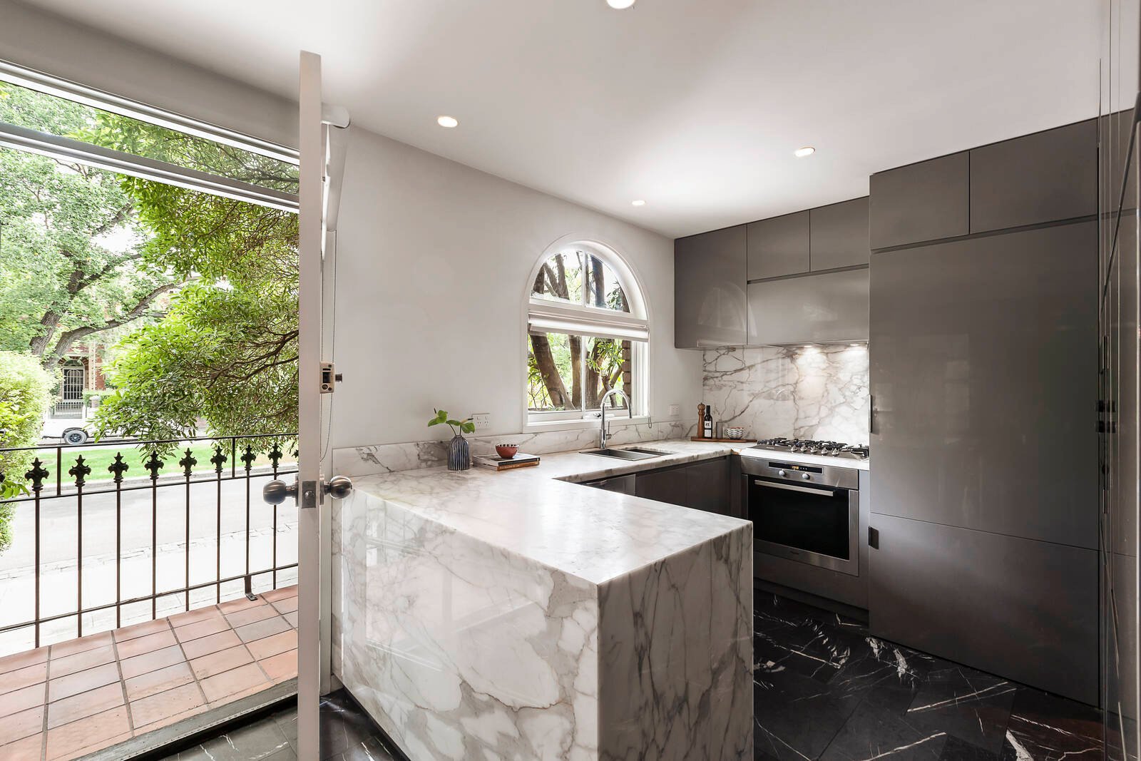 Real Estate and Property in 146 George Street, East Melbourne, VIC