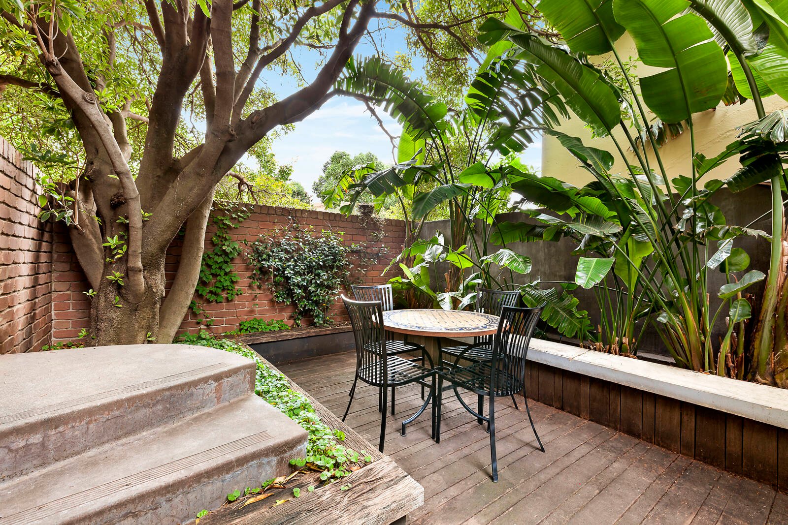 Real Estate and Property in 146 George Street, East Melbourne, VIC