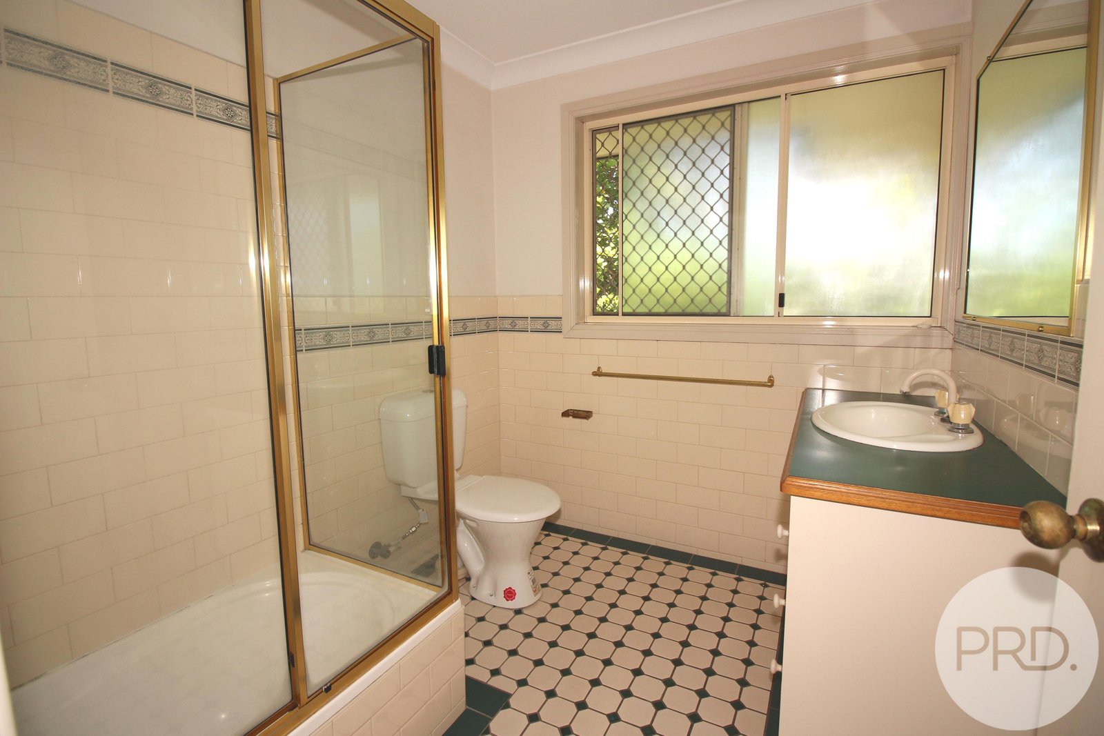 1/46 Hows Road NUNDAH 11