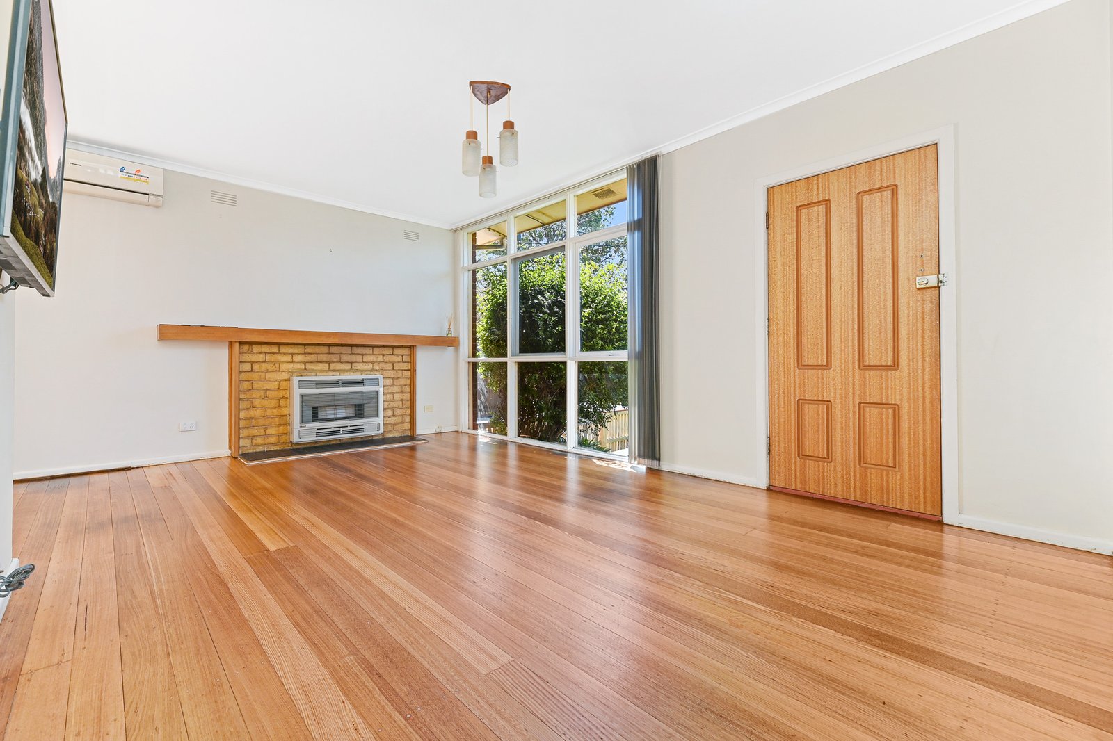 Gallery: 1/46 Illuka Crescent