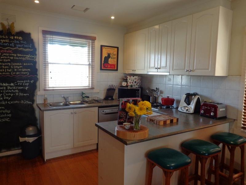 Gallery: 1/46 Tennyson Street