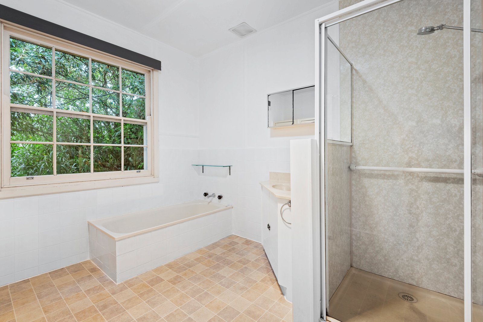 Real Estate and Property in 146 The Avenue, Ocean Grove, VIC