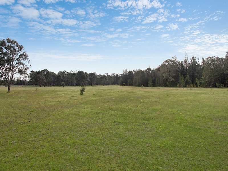 1461 NEW ENGLAND Highway HARPERS HILL 1