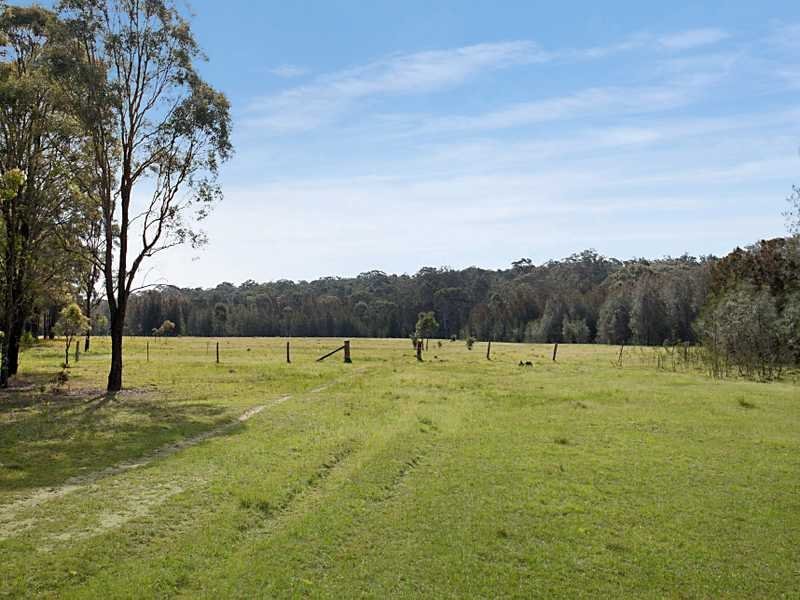 1461 NEW ENGLAND Highway HARPERS HILL 9