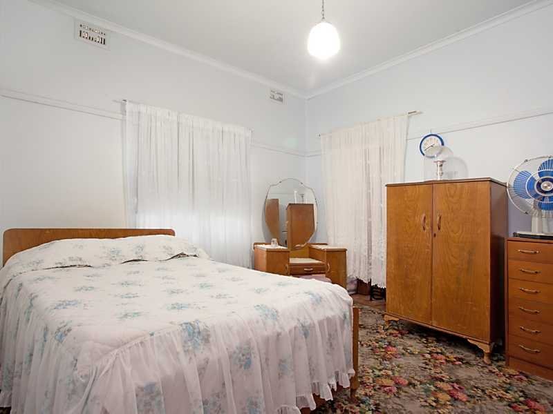 1461 NEW ENGLAND Highway HARPERS HILL 12