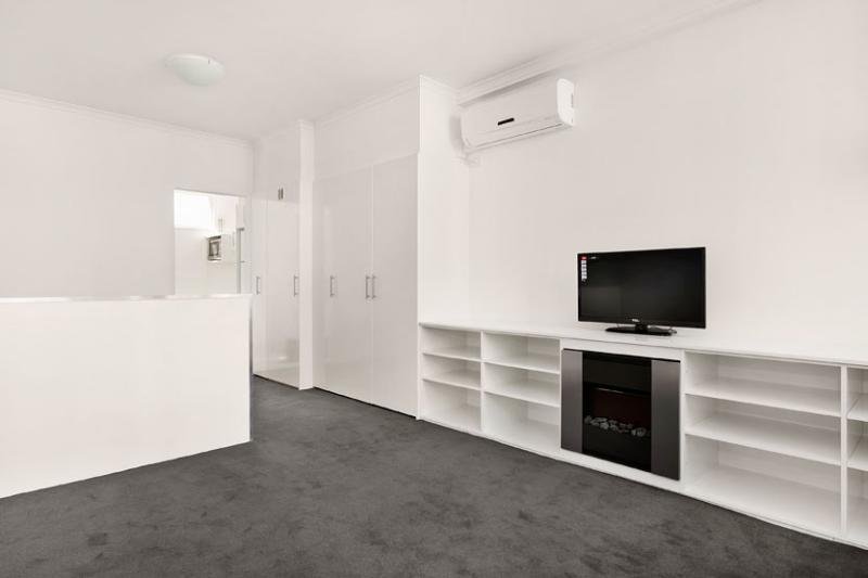 Gallery: 14/62-72 Bay Road
