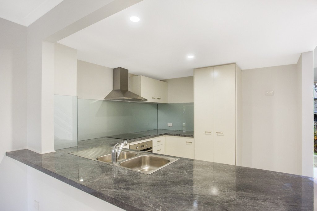 14/63 Olsen Avenue LABRADOR 2