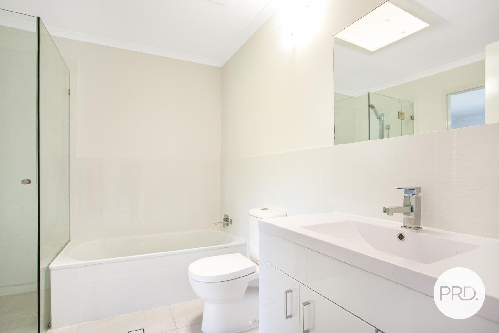 14/63 Olsen Avenue LABRADOR 4