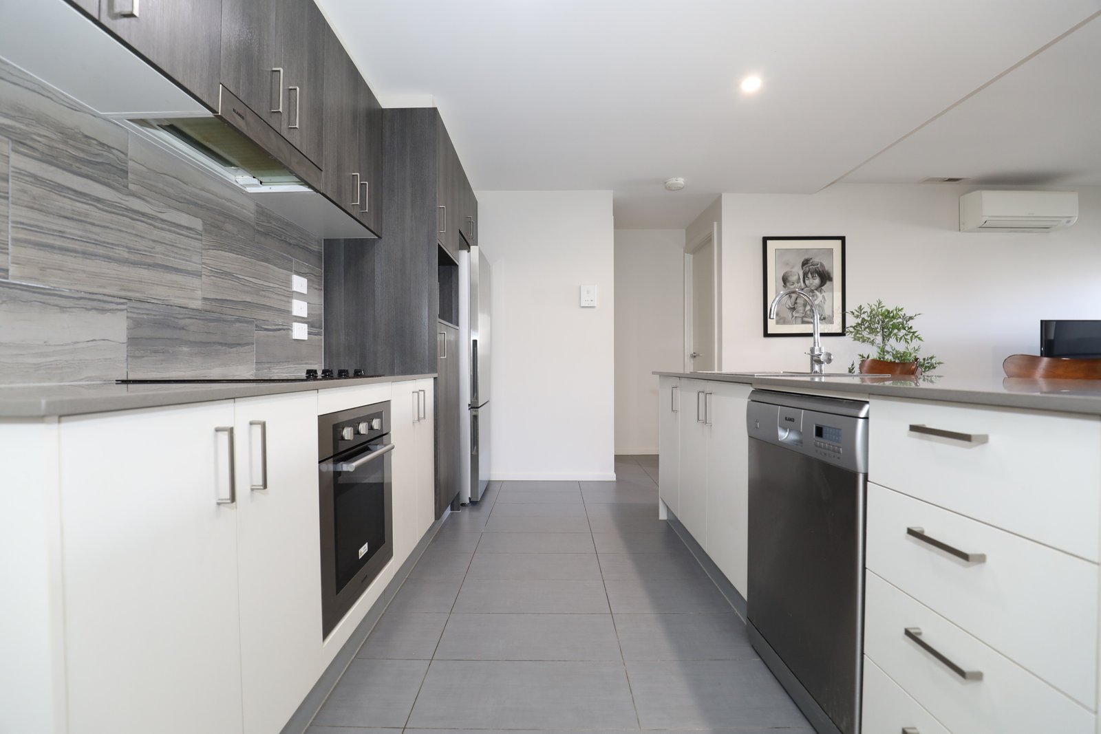 146/35 Oakden Street GREENWAY 6