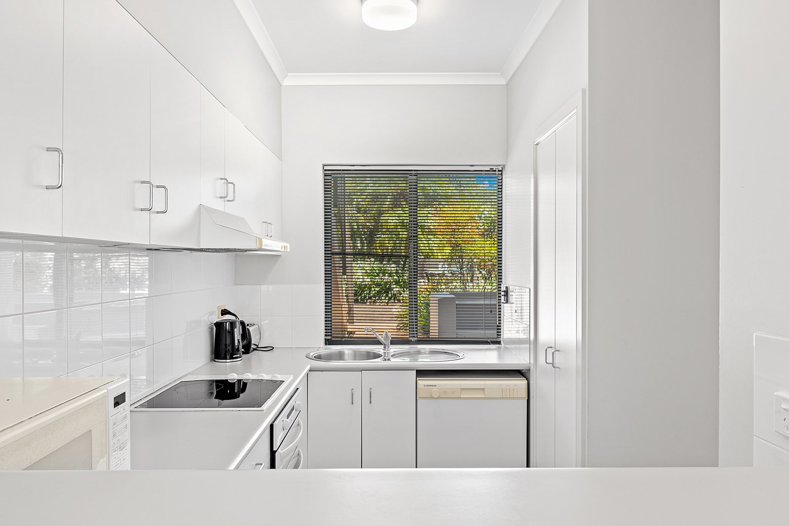 1464/615 Kunapipi Road LAGUNA QUAYS 8