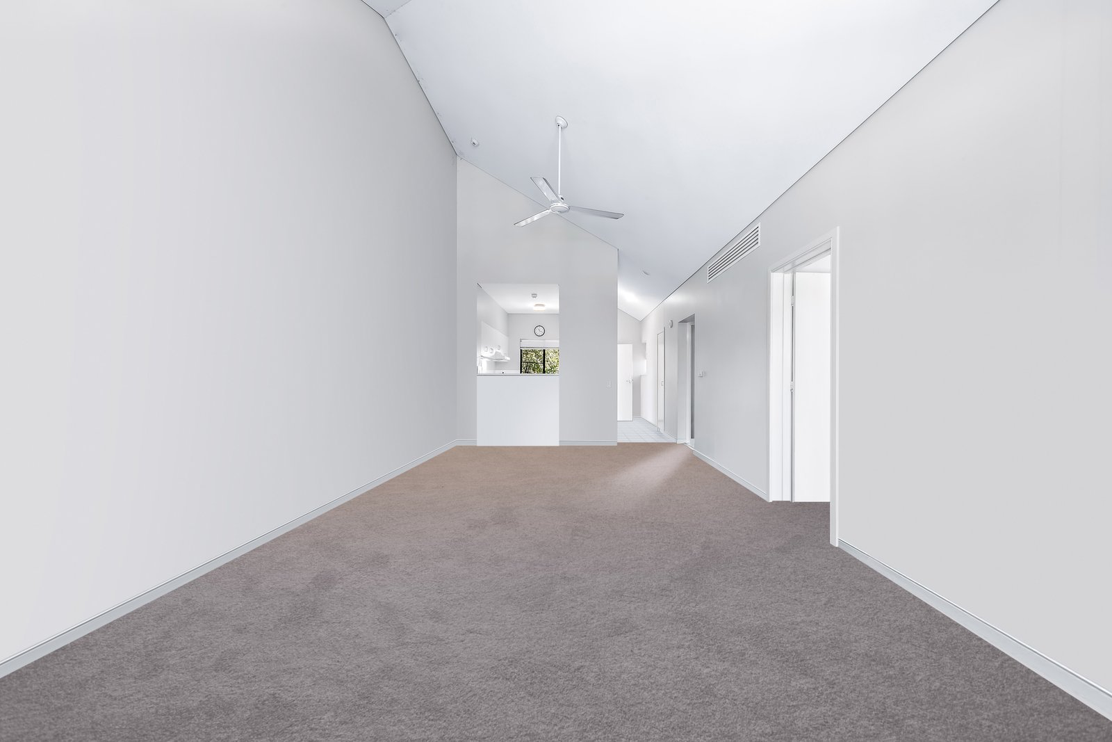 1469/615 Kunapipi Road LAGUNA QUAYS 3