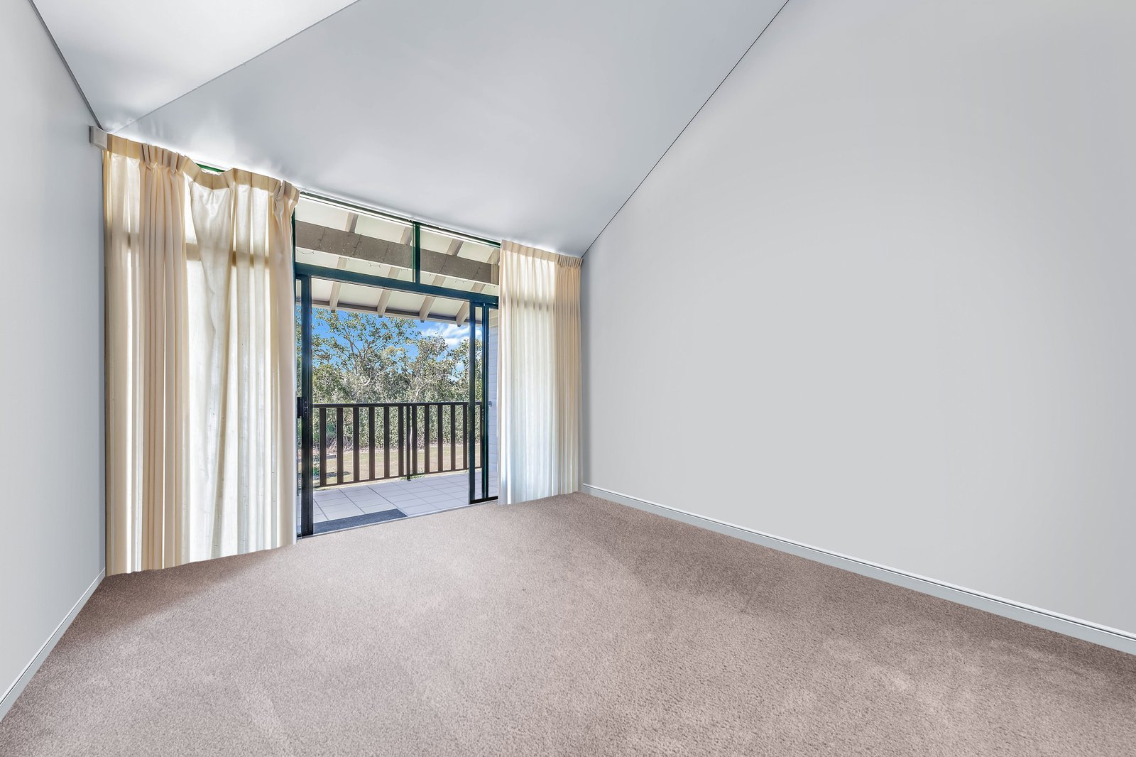 1469/615 Kunapipi Road LAGUNA QUAYS 5