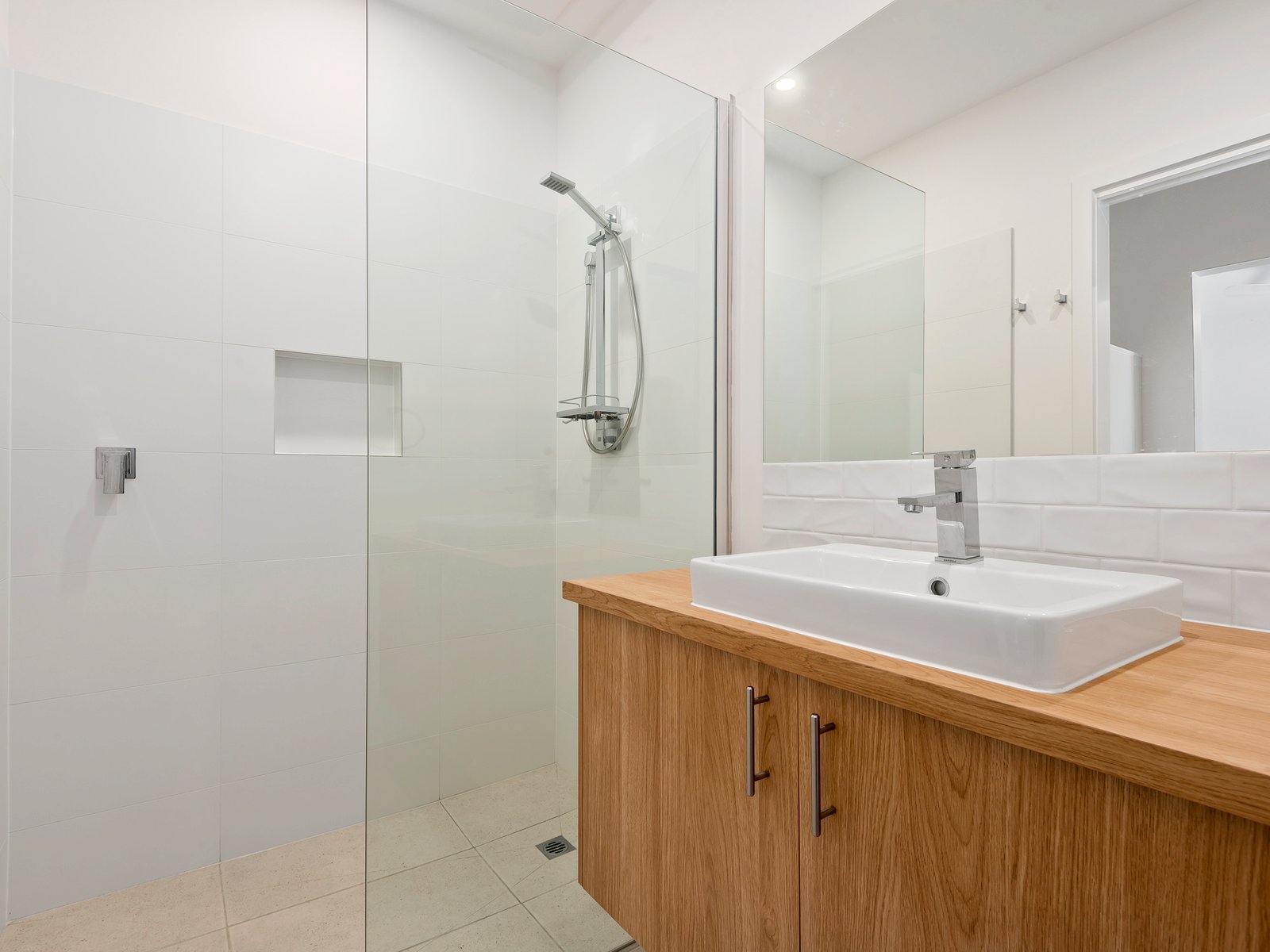 Real Estate and Property in 146a Asbury Street, Ocean Grove, VIC