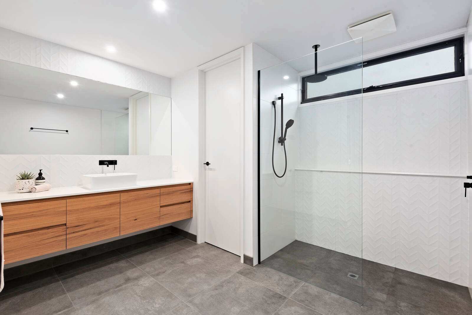 Real Estate and Property in 147-149 Oceania Drive, Curlewis, VIC