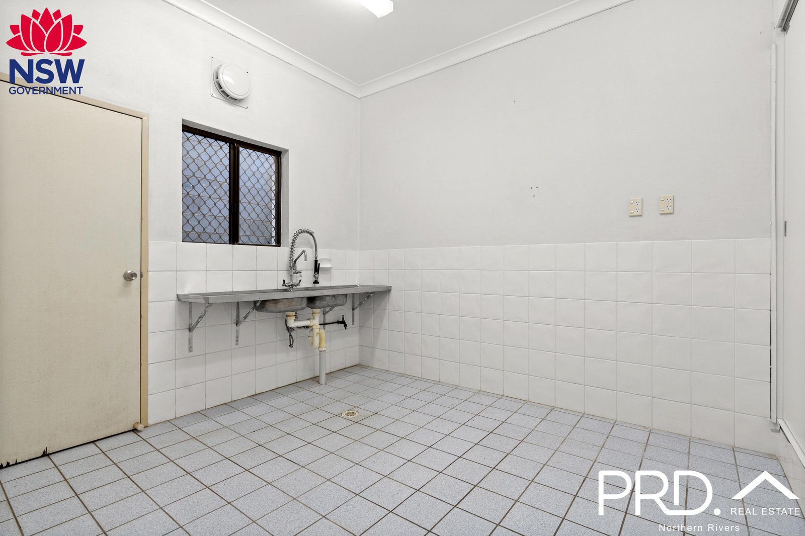 147 Barker Street CASINO 14