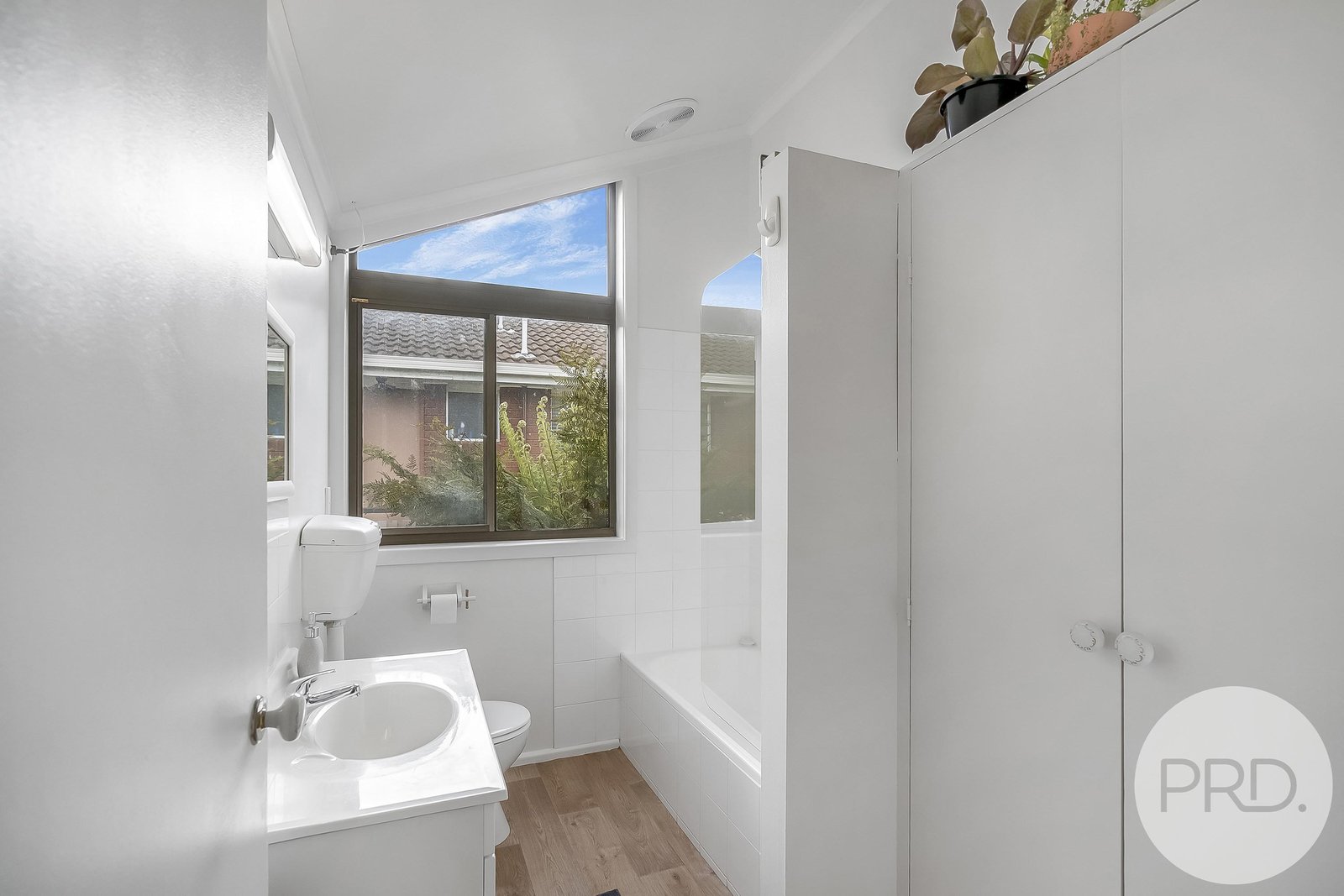 1/47 Calder Crescent BLACKMANS BAY 8